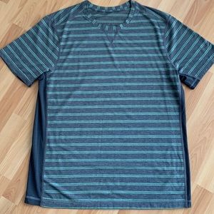 Lululemon athletica Men’s short sleeve shirt